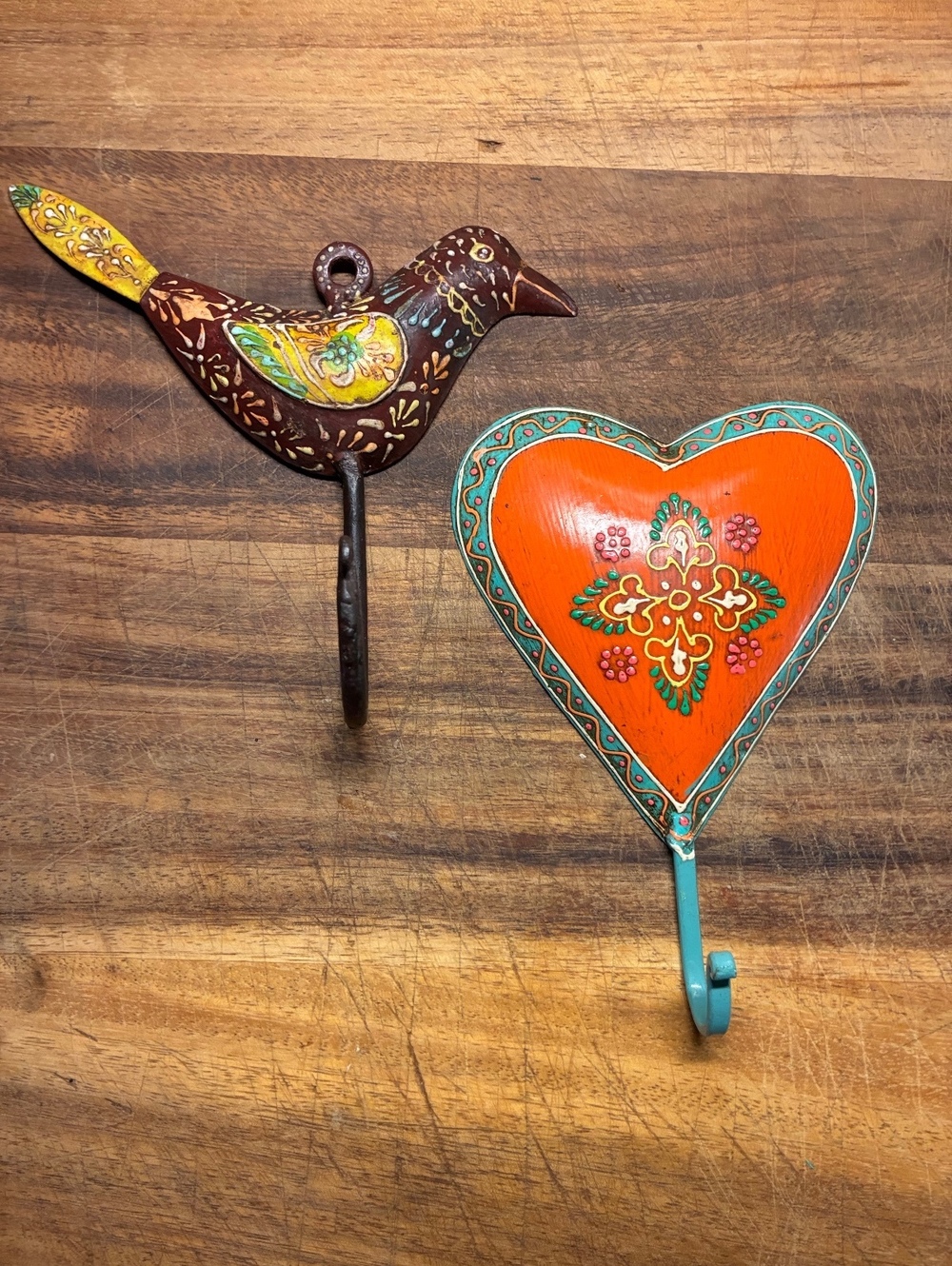 Hamd painted Metal Wall Bird Heart Decorative Hooks